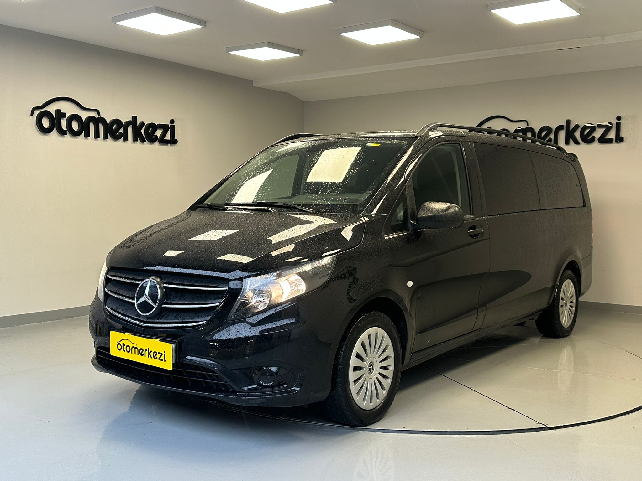MERCEDES VITO 1